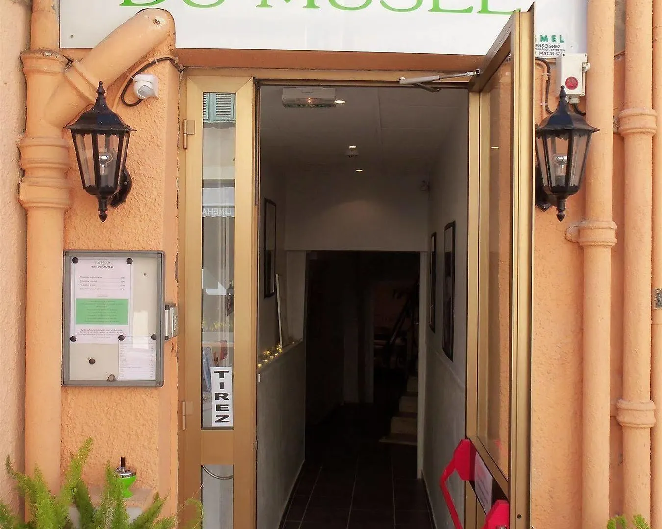 Hotel Du Musee Menton 3*,